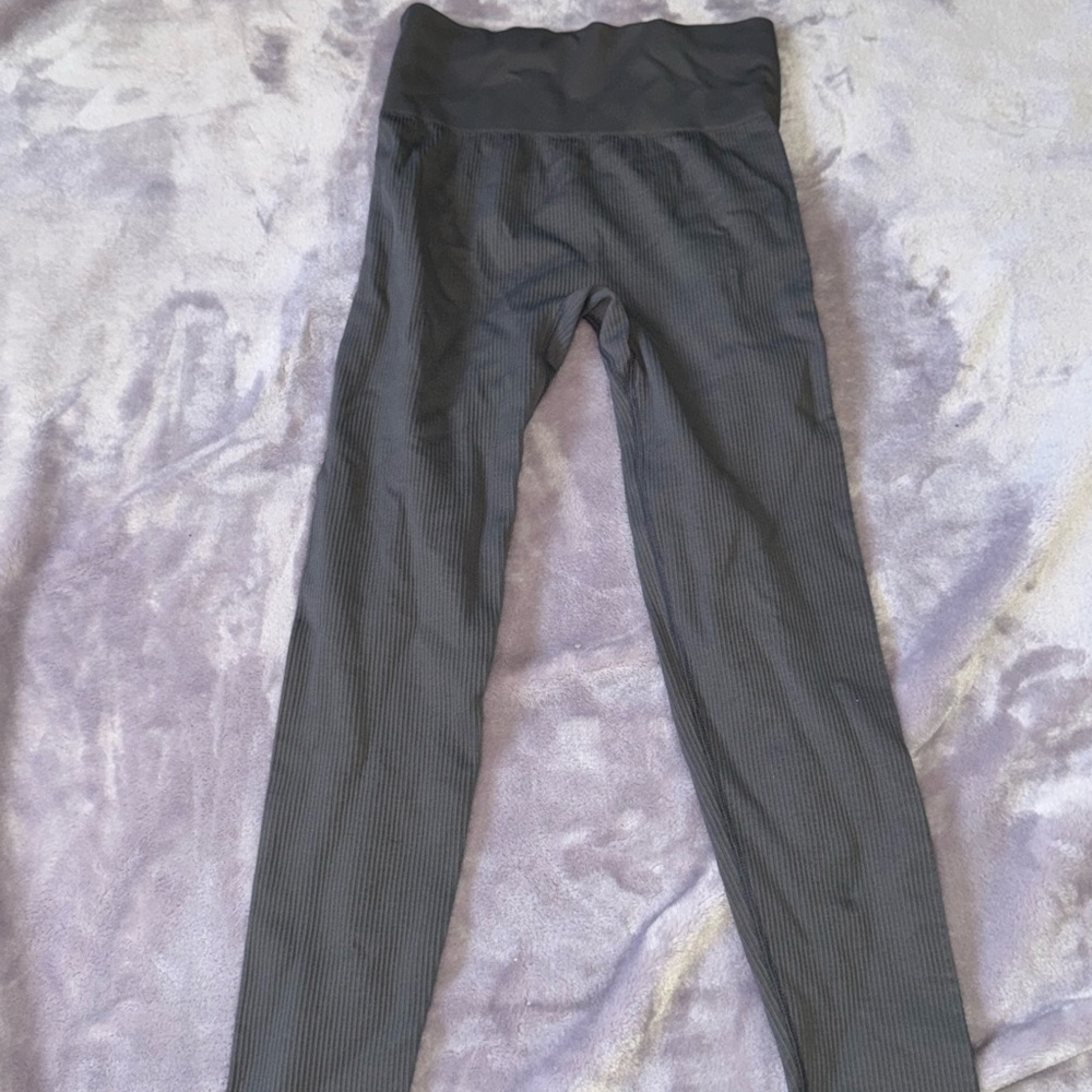 High-Waisted Gray Athletic Leggings